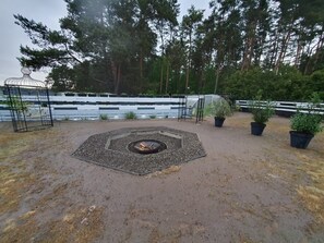 Property grounds - Vacation home near Kiessee - very quiet surroundings (Schönwalde-Glien)