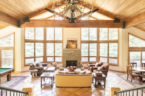 Stunning mountainside home in West Vail