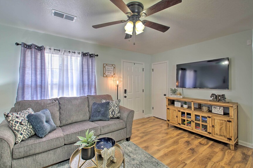 Relaxing Stay Near Oaklawn Casino & Bathouse Row - Hot Springs, AR