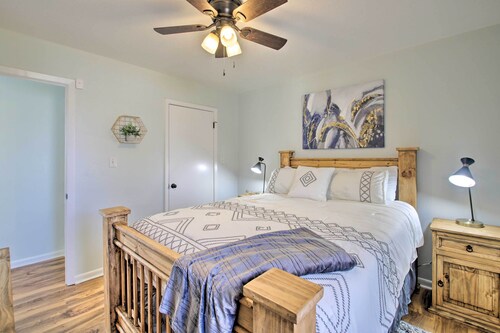 Relaxing Stay near Oaklawn Casino & Bathouse Row