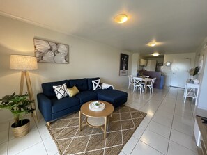 Living area - City Stadium Apartment Riverfront 38 (Townsville)