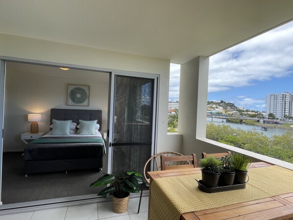 Terrace/patio - City Stadium Apartment Riverfront 38 (Townsville)