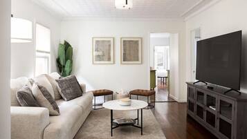 Téléviseur, bureau