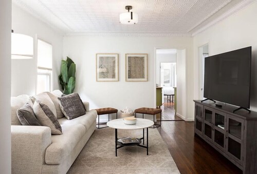 Fenced Yard, Remote Work, Laundry, UR/RIT/Strong