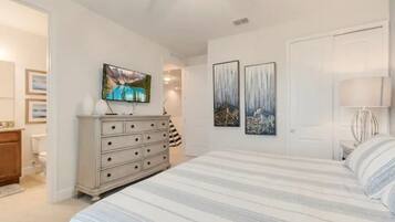 8 bedrooms, desk, iron/ironing board, travel crib