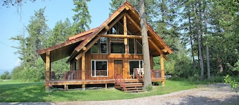 New Beautiful Well Located Cabin just north of Bigfork near the Flathead River!