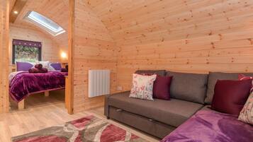 1 Schlafzimmer, kostenloses WLAN, individuell dekoriert