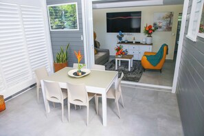 Dining - GALANTE NIGHTS villa PETREA 2 bedrooms private pool 5 minutes from the beach (Saint-François)