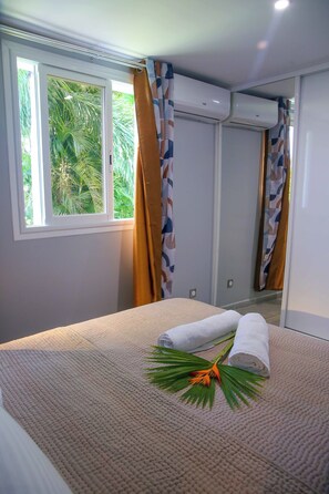 2 bedrooms, iron/ironing board, WiFi, bed sheets - GALANTE NIGHTS villa PETREA 2 bedrooms private pool 5 minutes from the beach (Saint-François)