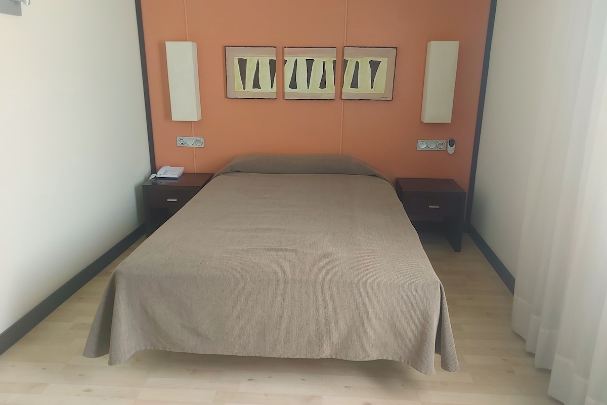 Espace de travail pour ordinateur portable, rideaux occultants