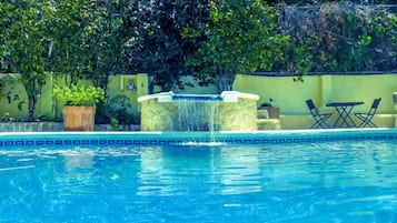 Outdoor pool, pool loungers