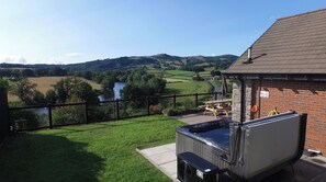 Cottage | Property grounds - Pen Y Banc (Builth Wells)