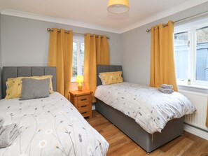 4 bedrooms, individually decorated, individually furnished, free WiFi - Pen Y Banc (Builth Wells)