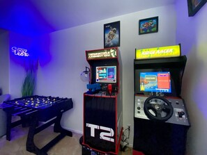 Games room - NEW POOL, COACHELLA HOUSE with Spa, Firepit 5BR+Loft, Outdoor TV Area (Coachella)