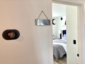 6 chambres, fer et planche à repasser, Wi-Fi gratuit, draps fournis