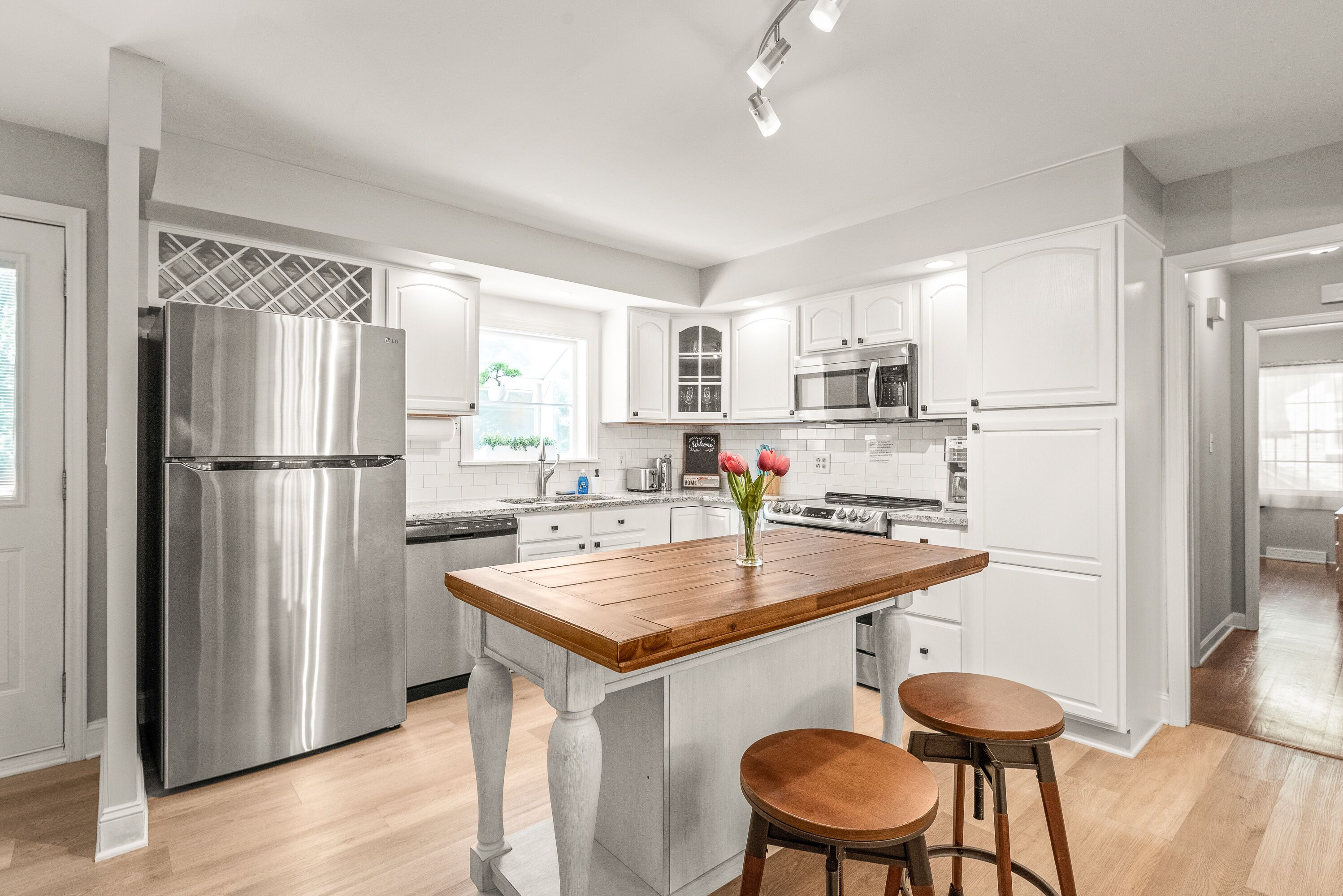 Cozy Home near CLT Uptown, Super Fast Wi-Fi