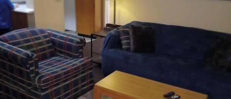 Fernseher, Kamin, Arbeitsbereiche