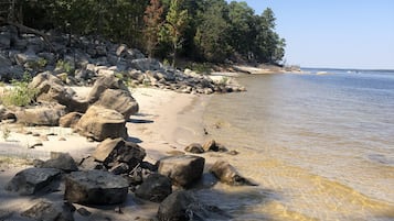 Sun-loungers, beach towels