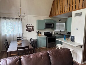 Interior - Lakeside cottage, water access + pet friendly with additional fee (Jasper)