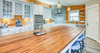 Tranquil Lake LBJ getaway! No boat traffic. Swim, Kayak, SUP & Fish in Peace! ❤️🦮