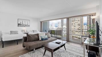 1 habitación, tabla de planchar con plancha, wifi y ropa de cama