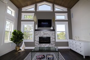 Standard Cottage | Living area | 32-inch Smart TV with digital channels, TV, Netflix - Luxury Loft Cottage In Manitou Beach (Manitou Beach)