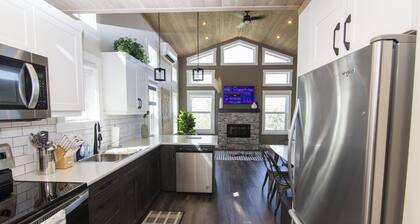 Luxury Loft Cottage In Manitou Beach