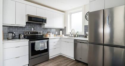 "Hike" at Hills Meaford | 2BD Suite + Pets!