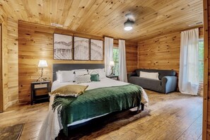 2 bedrooms, in-room safe, iron/ironing board, free WiFi - Sip your coffee in the rocking chairs while enjoying the serene Mountain View’s. (Sevierville)