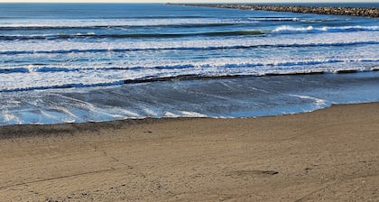 Cozy dog friendly cabin min to beach