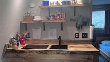 Fridge, microwave, stovetop, coffee/tea maker