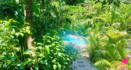 Nosara Apartment with Pool View, 3 min walk beach