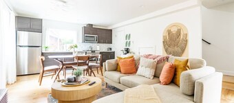 2BR | Fireplace | West Seattle | Sophari Home E