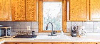 Luxurious Lakeside Home on Upper & Lower Post Lake Channel