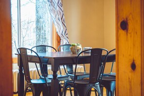 Dining - Lakeside Luxury on Upper & Lower Post Lake Channel (Post Lake)