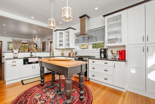 Lovingly Restored Cottage in Downtown Prescott Walk to the Courthouse Square