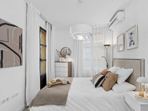 1 bedroom, iron/ironing board, free WiFi, bed sheets - Elegant and Central Location (Granada)