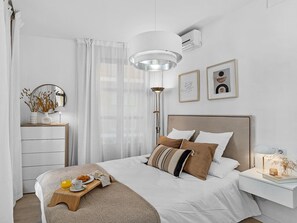 1 bedroom, iron/ironing board, free WiFi, bed sheets - Elegant and Central Location (Granada)