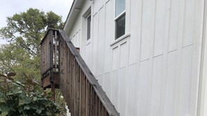 Property grounds - Charming apartment in a country setting (Calistoga)