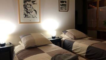 5 sovrum, strykjÀrn/strykbrÀda, wi-fi och sÀngklÀder