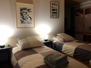 5 chambres, fer et planche Ă repasser, Wi-Fi, draps fournis