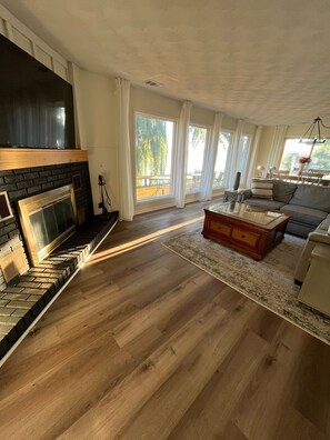 Smart TV, fireplace, video games, books