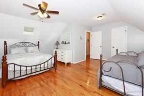 4 bedrooms, free WiFi, bed sheets