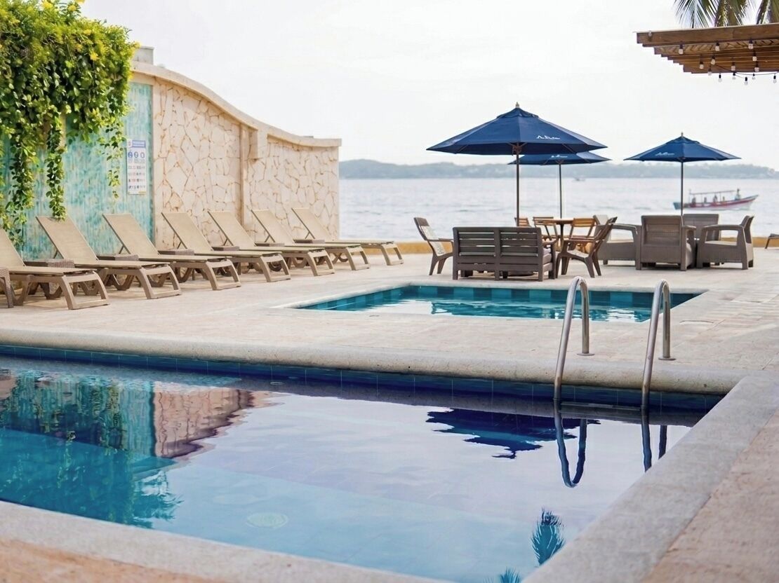 2 outdoor pools, open 9:00 AM to 10:00 PM, sun loungers