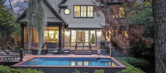 PREMIER Kiawah Home on Surfsong Road, 5 bedrooms, Private Pool!