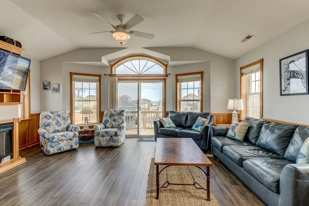 Televisión, chimenea, futbolito