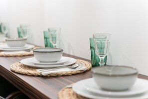 Dining - GuestReady - Uptown suites 3 (Porto)