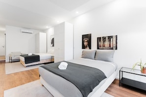 1 camera, accesso a Internet, lenzuola