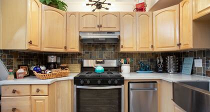 Forest Dream Retreat: A-Frame Cabin/Hot Tub/Games