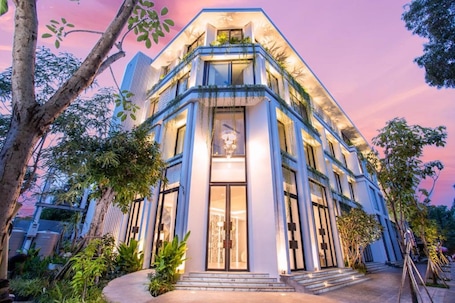 Fachada de la propiedad. UTEY HOTEL